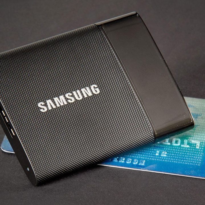 Samsung Portable SSD T1 card