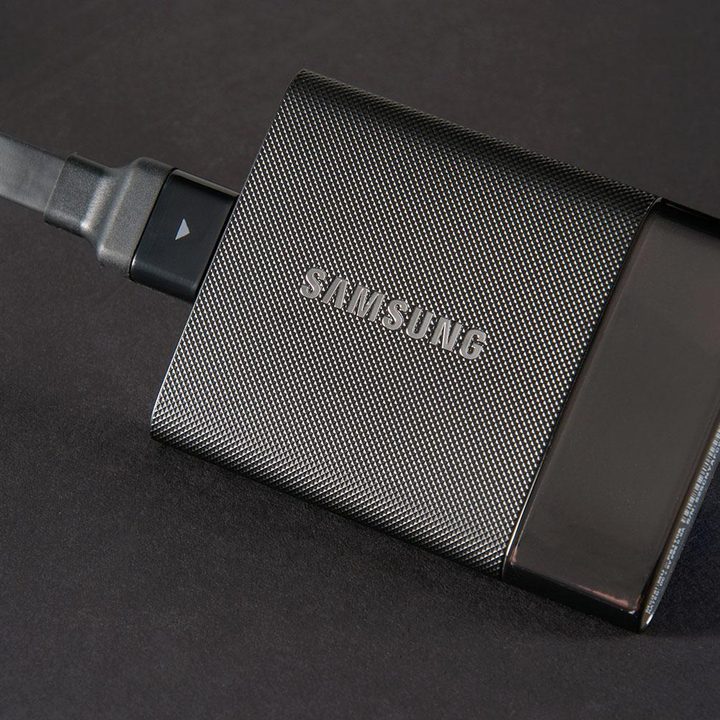 Samsung Portable SSD T1 side 4