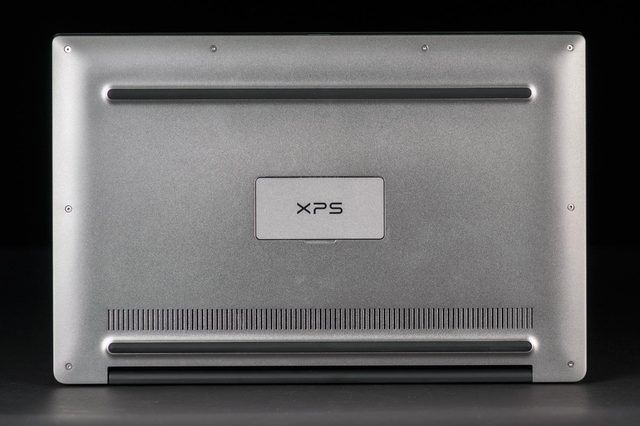 dell xps 13 2015 review bottom