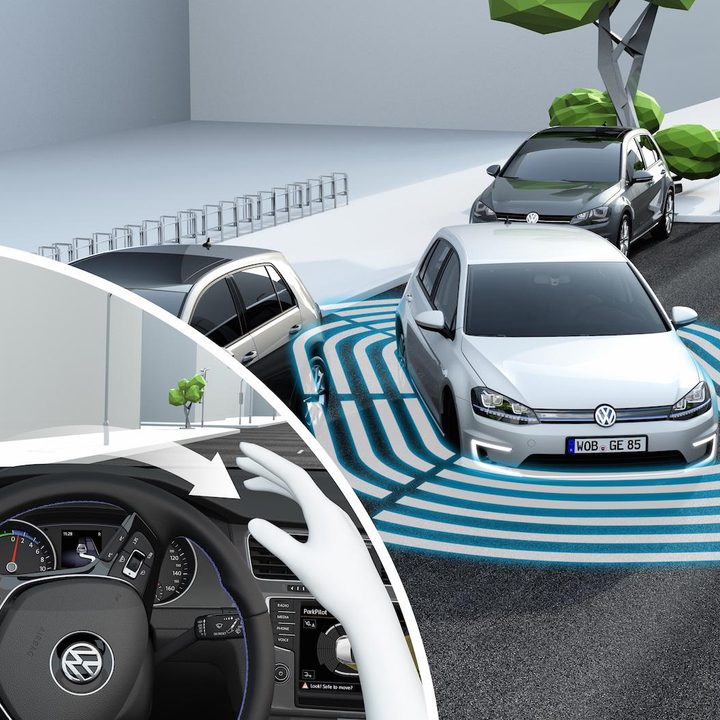 volkswagen mirrorlink infotainment at ces 2015 e golf perfect parking 4479