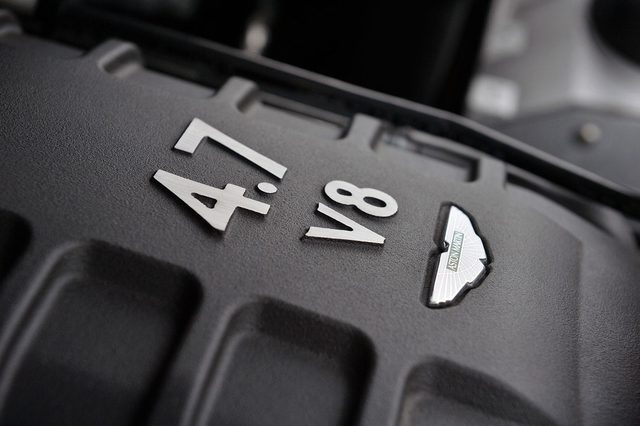 14-aston-martin-v8-vantage-gt-blue