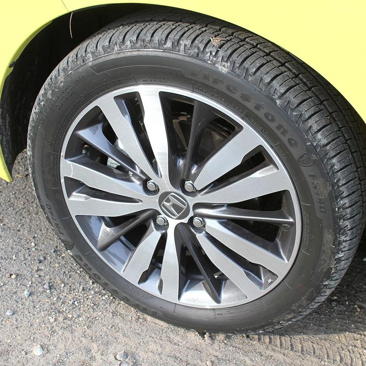 2015 Honda Fit tire