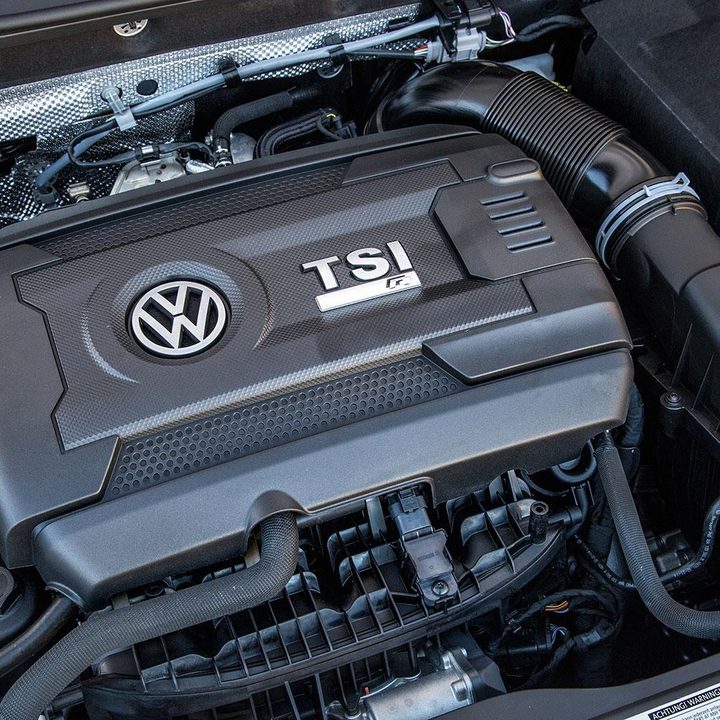 2015 VW Golf R engine