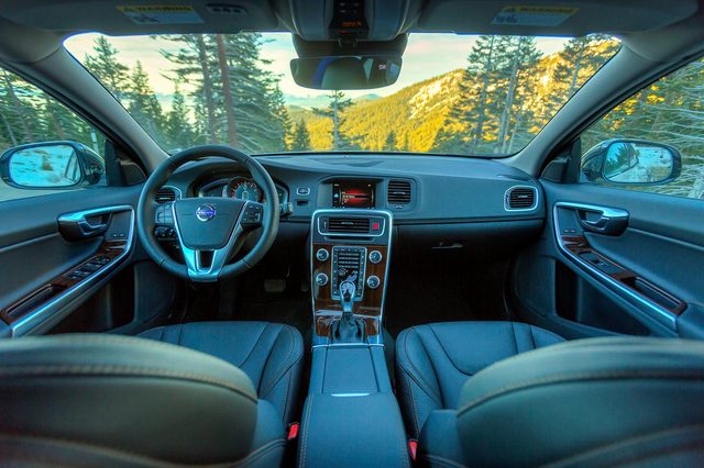 2015 Volvo V60 Cross Country