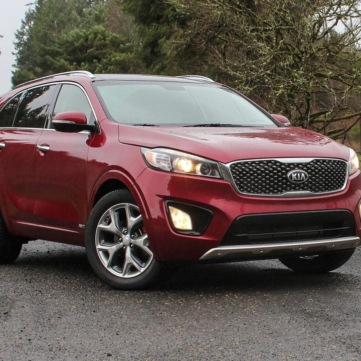 2016 Kia Sorento SX AWD front angle 3