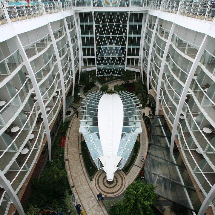 worlds largest cruise ships allure of the seas 004