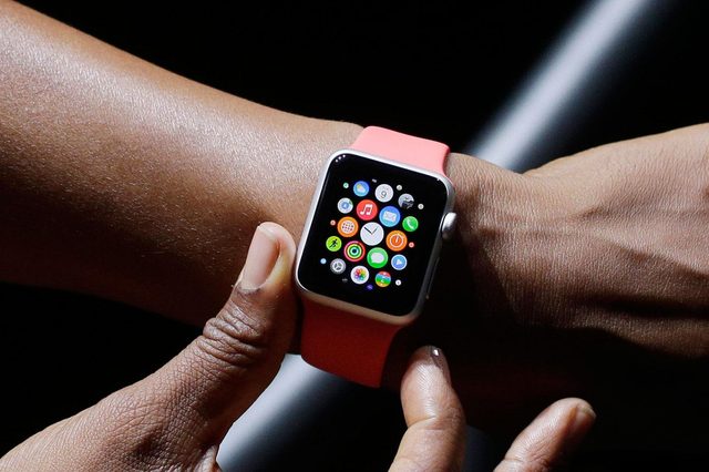 Apple-Watch-Vogue-ad-1