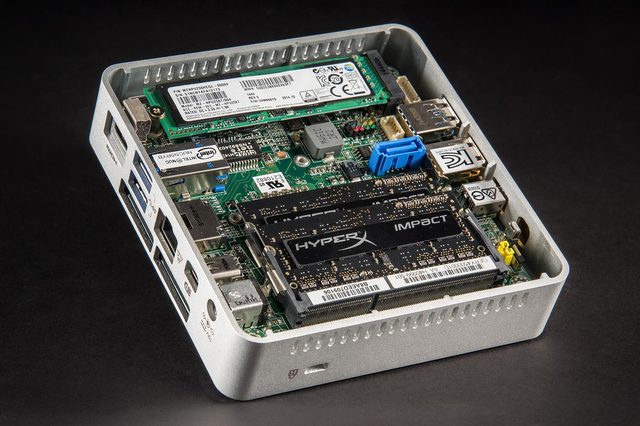 Intel NUC Core i5 NUCi5RYK mini PC review interior components