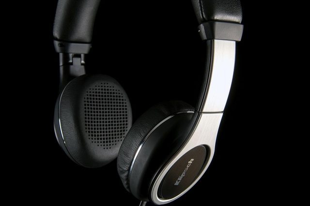 Klipsch Reference On-ears bottom