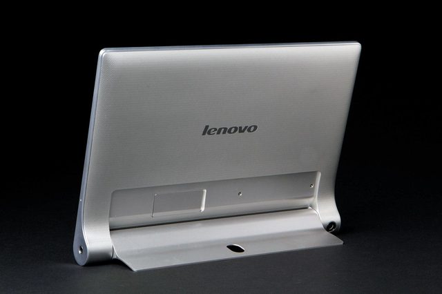 LeNovo Yoga Tablet 8 back angle 2