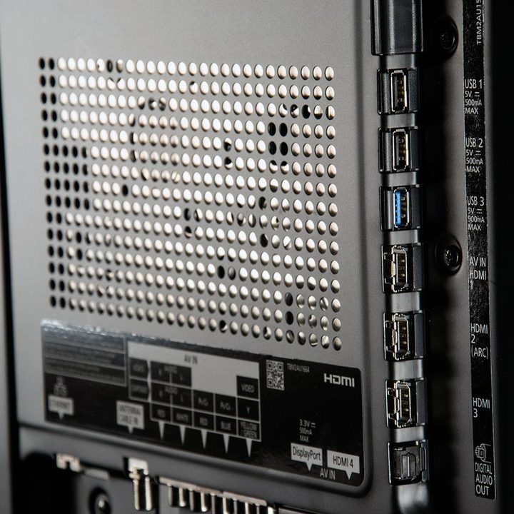 Panasonic TC-65AX900