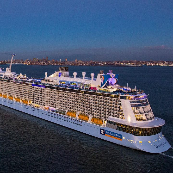 worlds largest cruise ships quantum of the seas 002