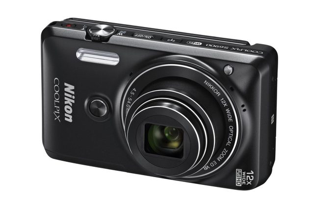 Nikon Coolpix S6900