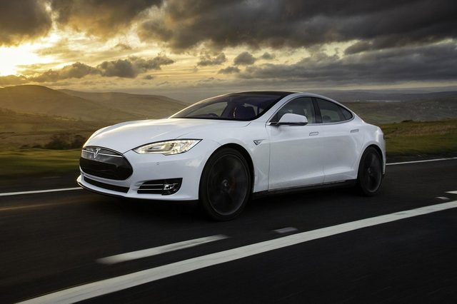 Tesla-Model-S-P85D---