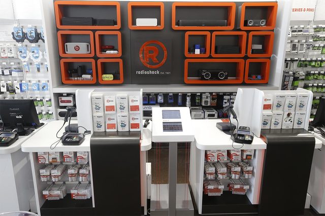 radioshack-check-out