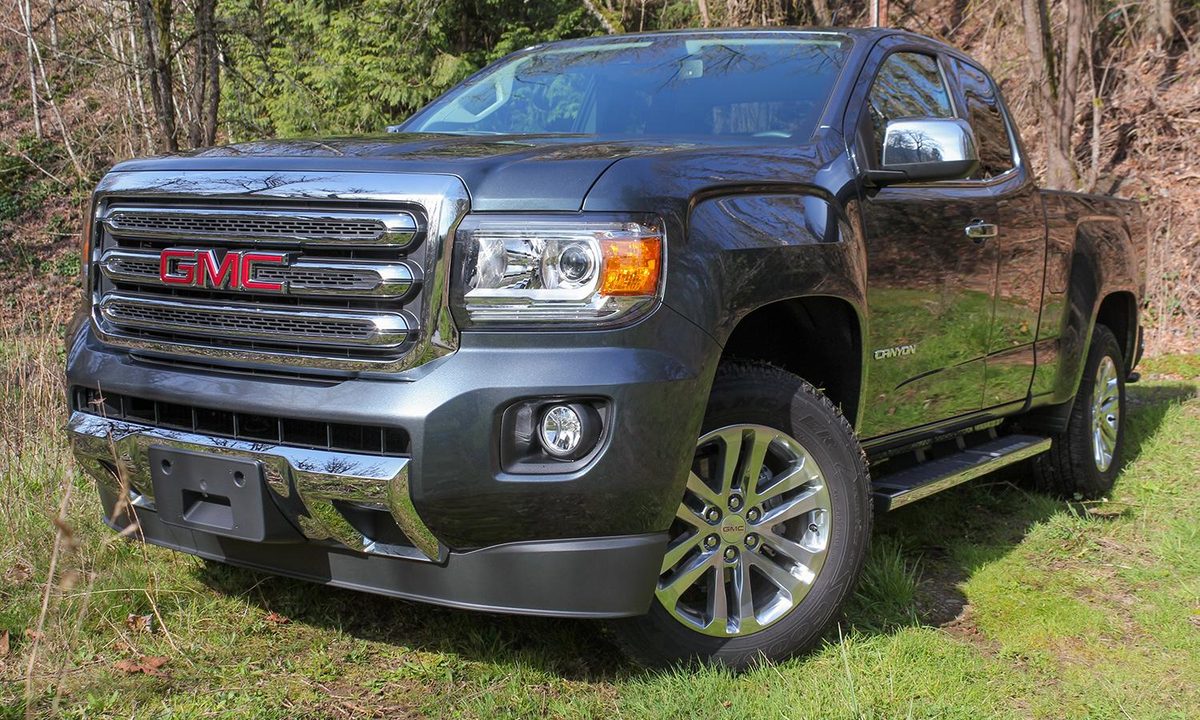 2015 GMC Canyon SLT front angle