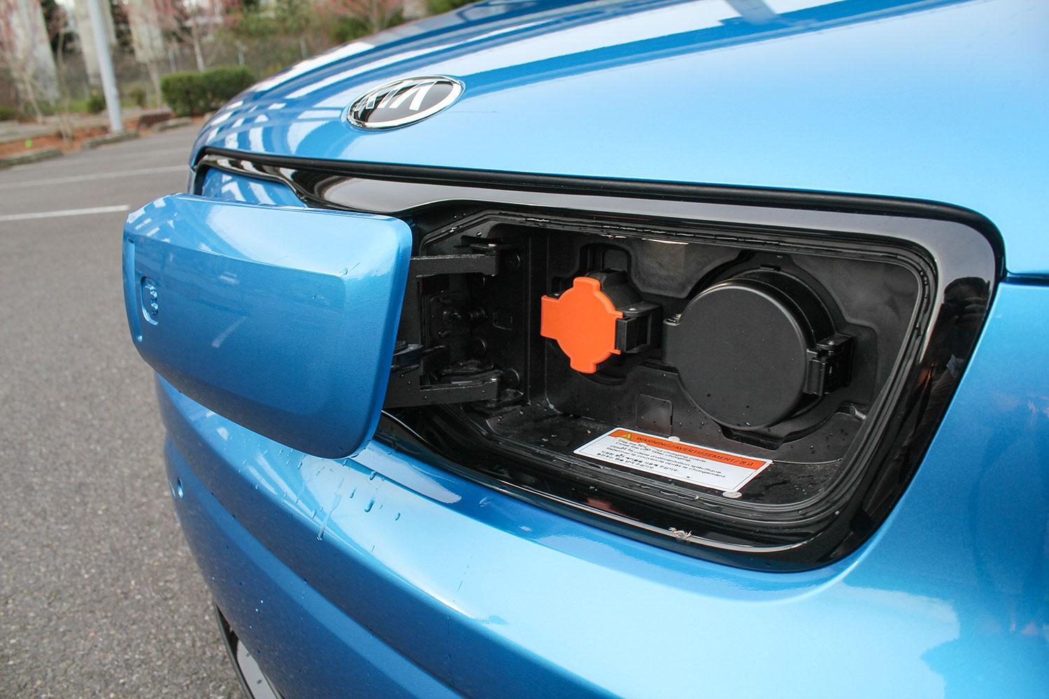 2015 Kia Soul EV charger