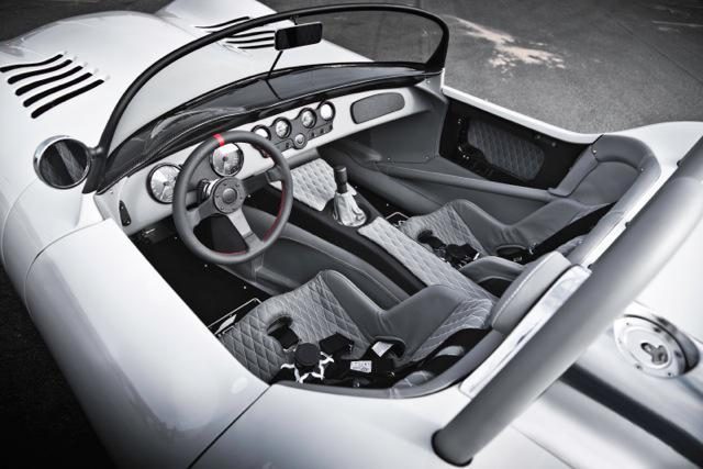 Lucra Cars LC470