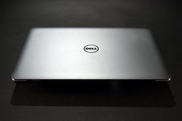Dell M3800 Precision top lid