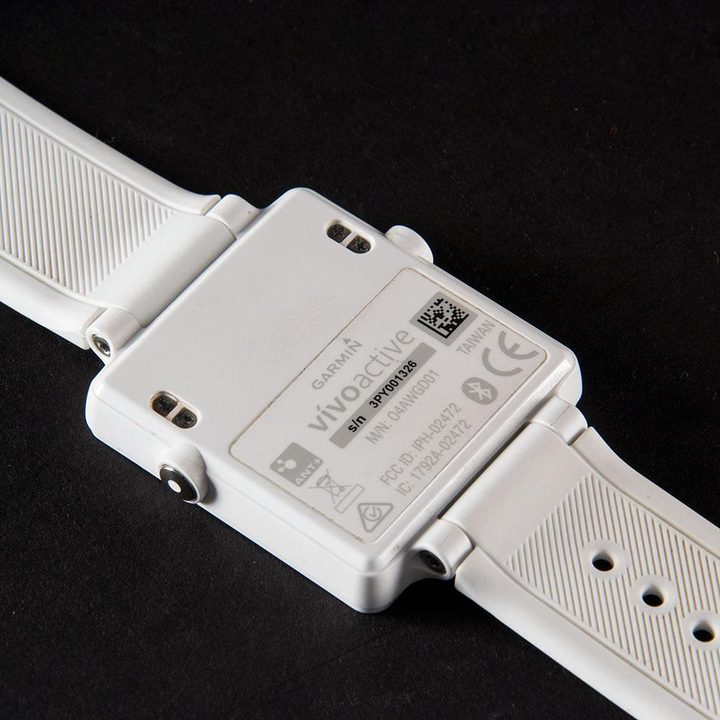 Garmin VivoActive back