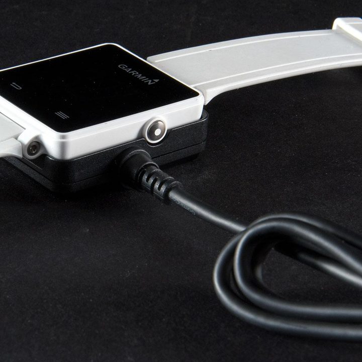 Garmin VivoActive charging