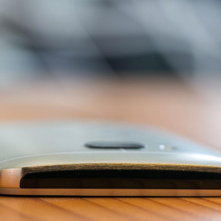 HTC One M9 top