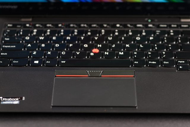 Lenovo X1 Carbon review touchpad