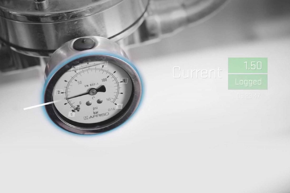 Daqri smart helmet reads the world around you