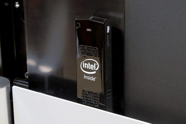 Intel Compute Stick in TV 2