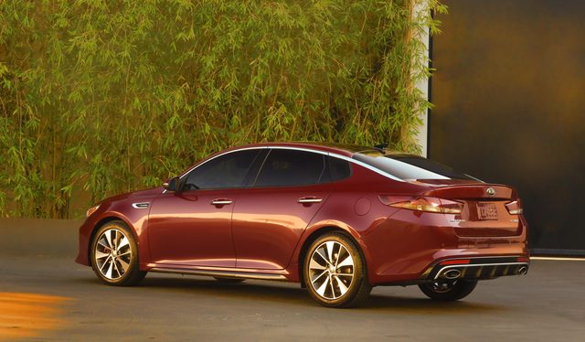 Kia2016OptimaSX-08