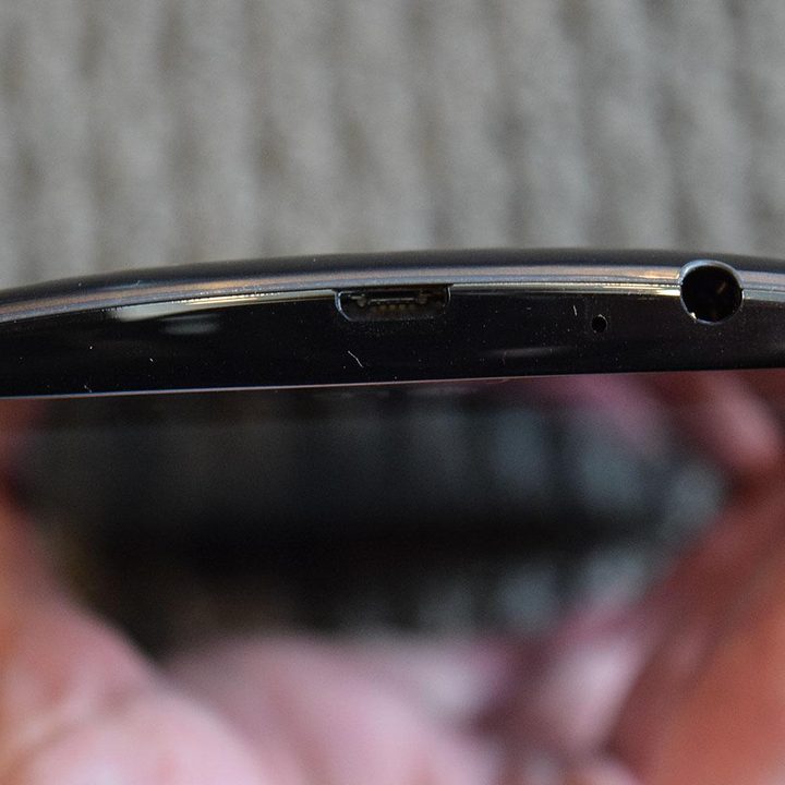 LG G4 bottom dock