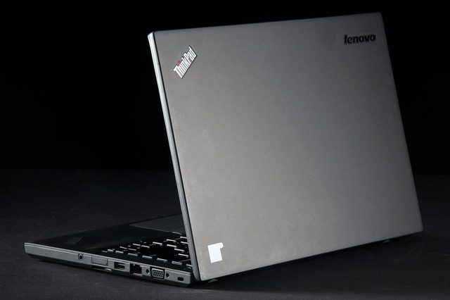Lenovo ThinkPad T450S back angle