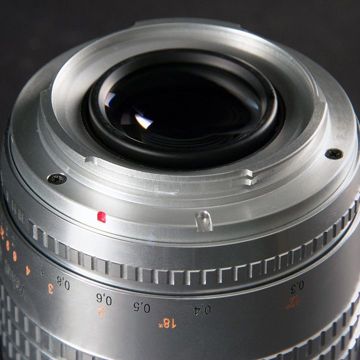Lensbaby Velvet 56 lens