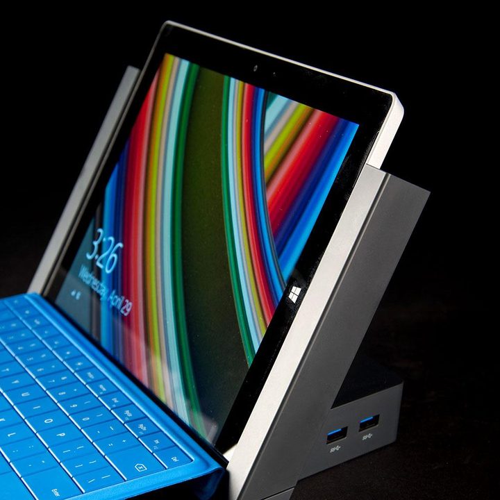 Microsoft Surface 3 dock side