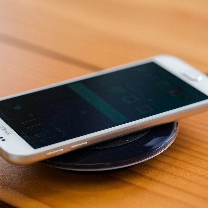Samsung Galaxy S6 Edge induction dock