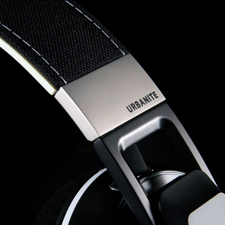 Sennheiser Urbanite XL band logo
