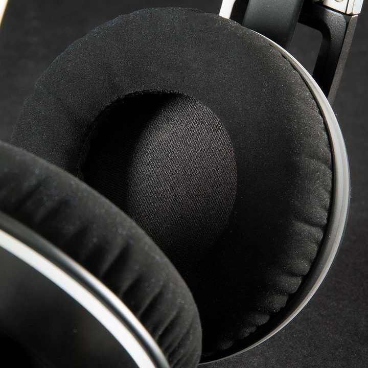Sennheiser Urbanite XL earcup 2