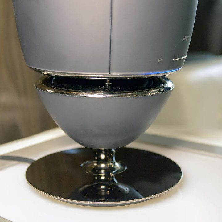 samsung radiant 360 wireless speaker video audio r7 9