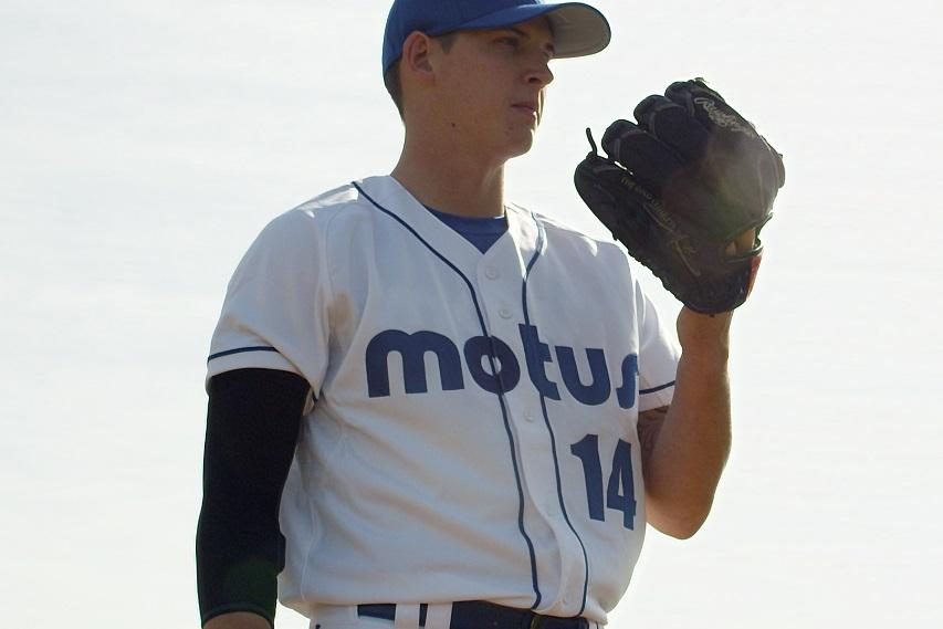 mthrow pitcher