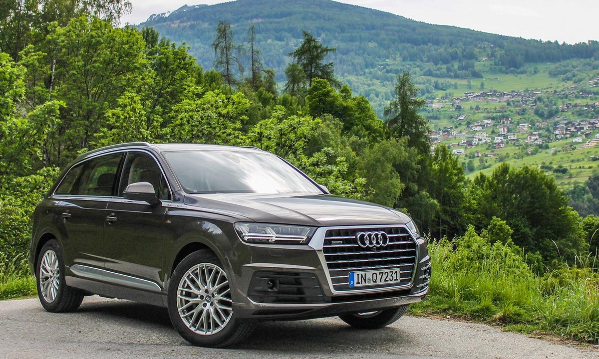 2016 audi q7 first drive front angle side
