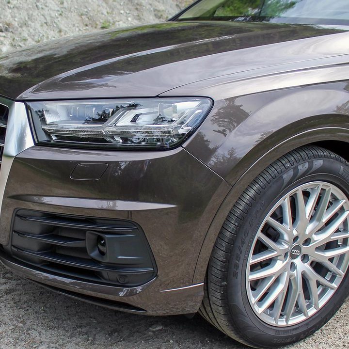 2016 audi q7 first drive steering headlight macro