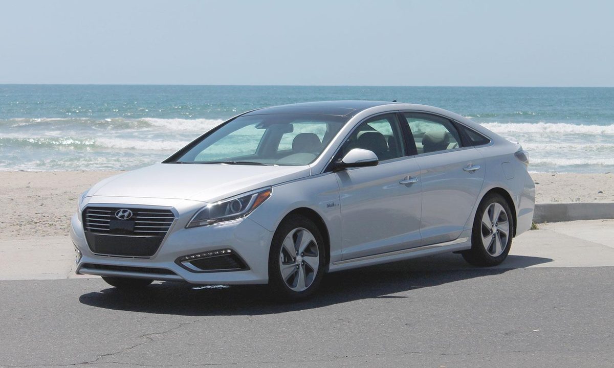 2016 Hyundai Sonata Plug in Hybrid front angle