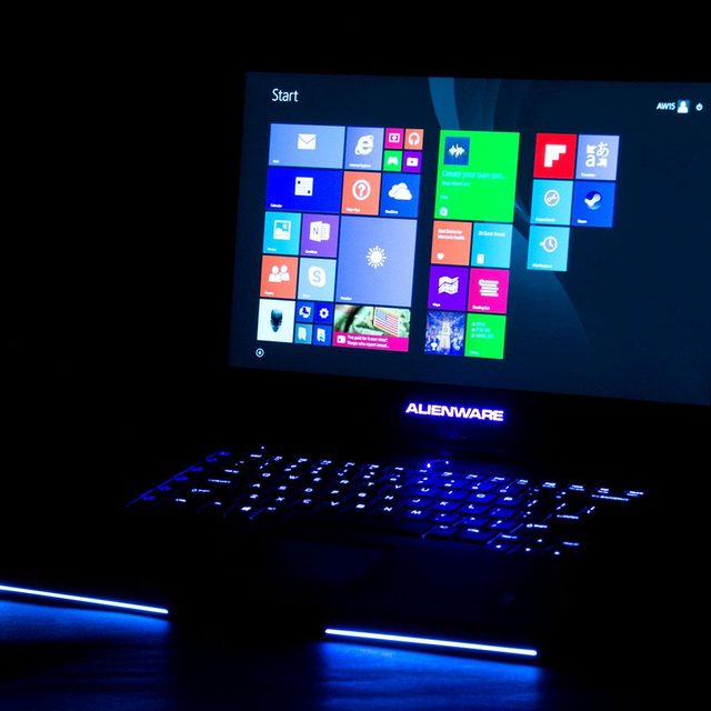 Alienware 15 laptop LED glow