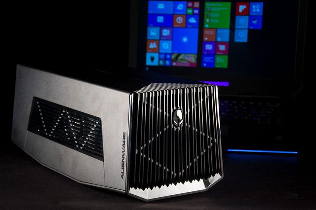 Alienware 15 laptop outboard