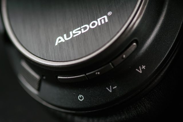 Ausdom M06 controls