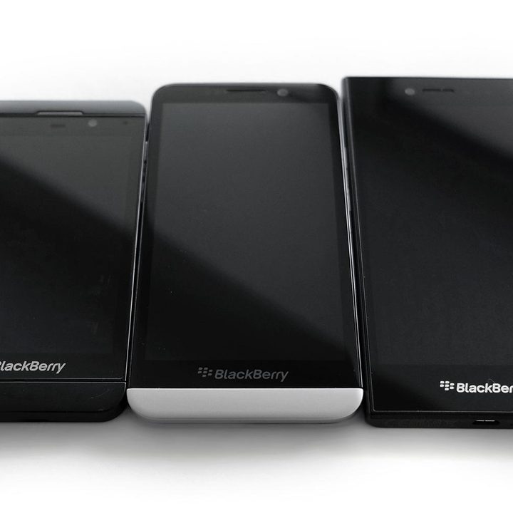 BlackBerry Leap comparison