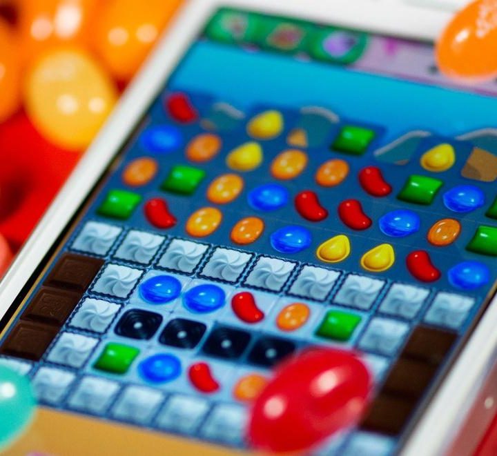 Close-up of Candy Crush on a smartphone.