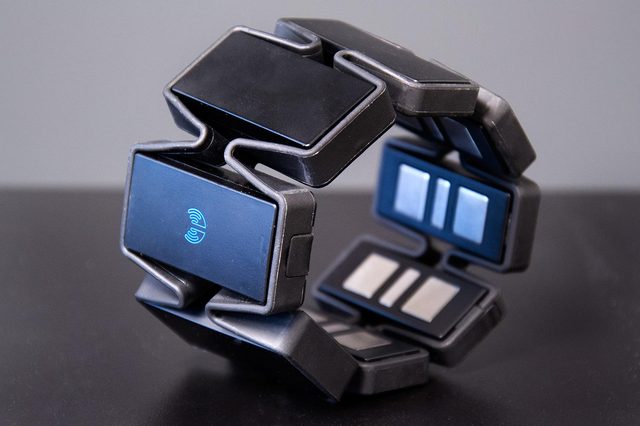 Thalmic Labs Myo Gesture Armband