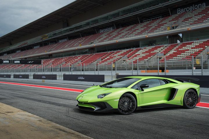 2016 Lamborghini Aventador LP 750 4 Superveloce