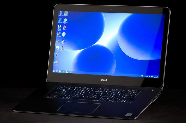 Dell Inspiron 15 7000 2015 front angle
